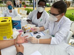 Dezenas de pessoas participam da ação de prevenção das doenças renais